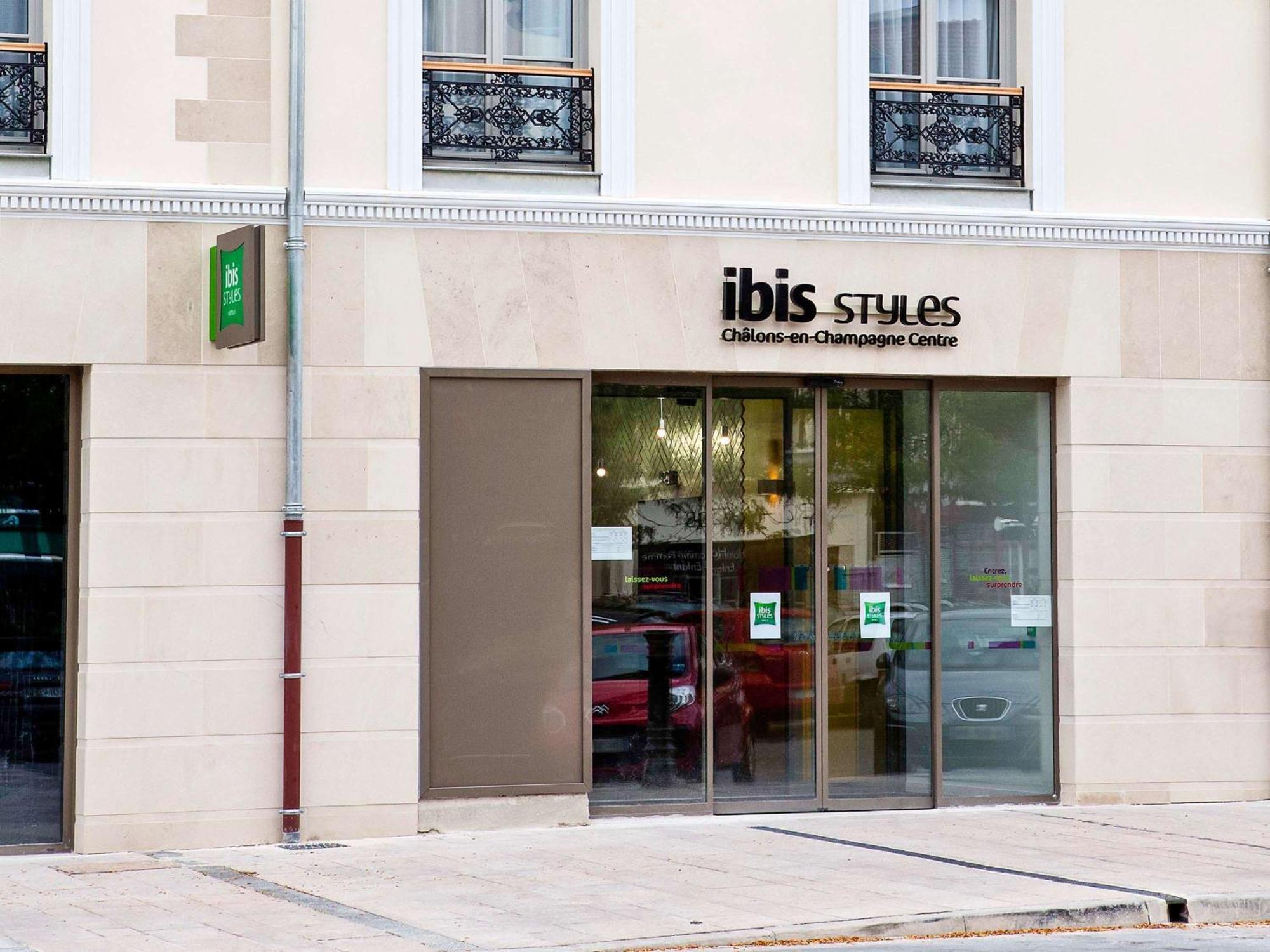 Hotel Ibis Styles Chalons En Champagne Centre Esterno foto