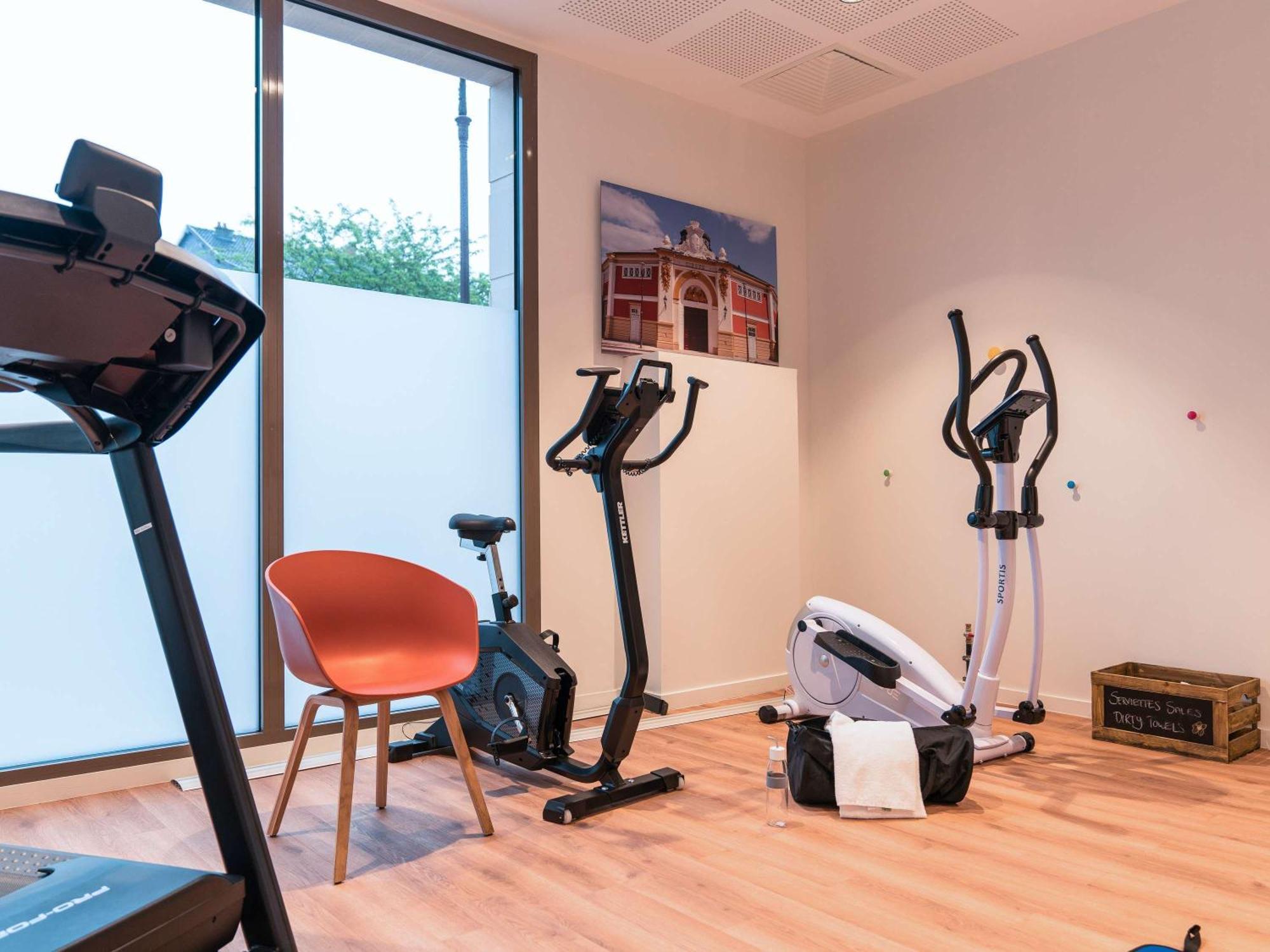 Hotel Ibis Styles Chalons En Champagne Centre Esterno foto