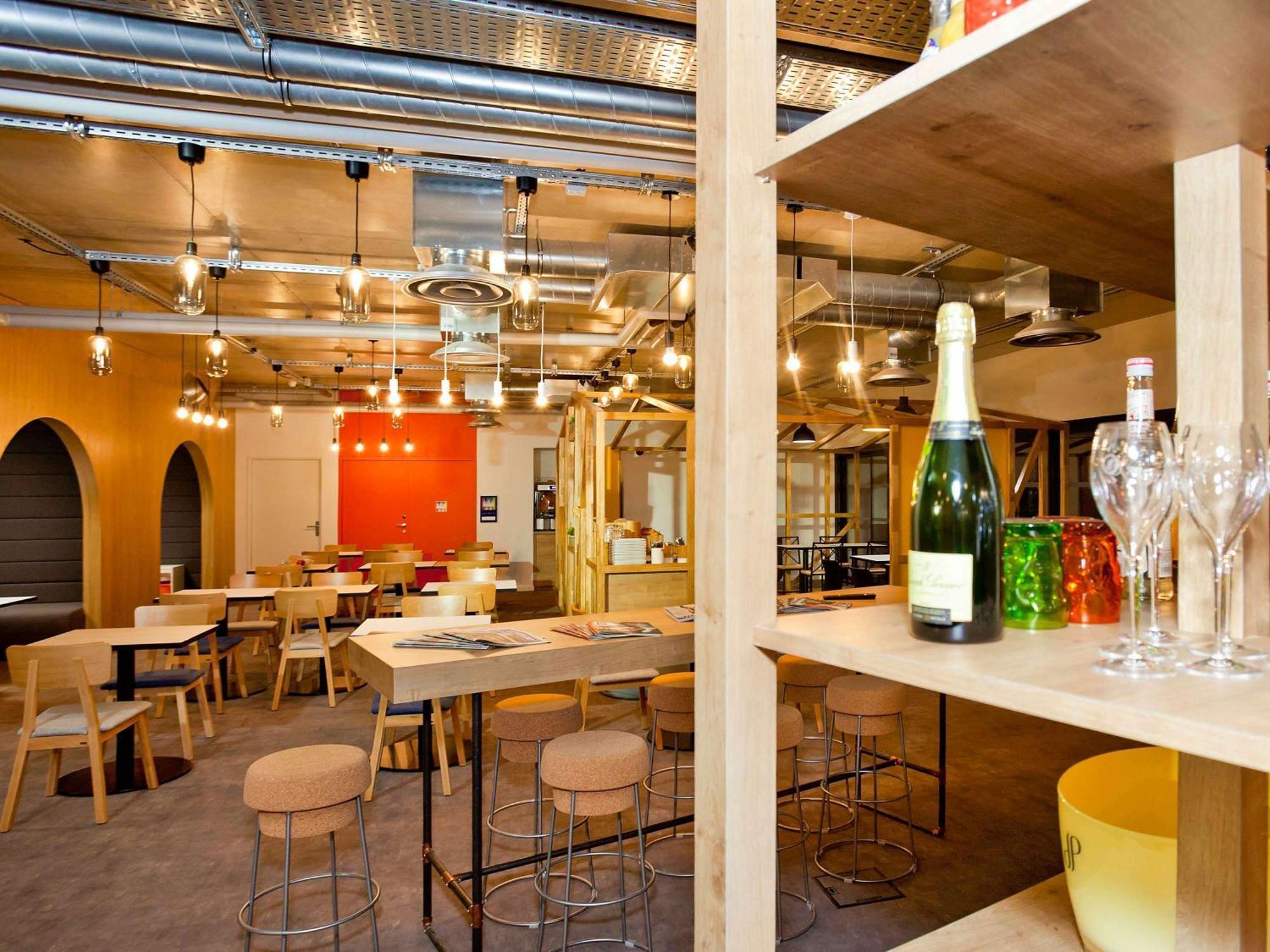 Hotel Ibis Styles Chalons En Champagne Centre Esterno foto