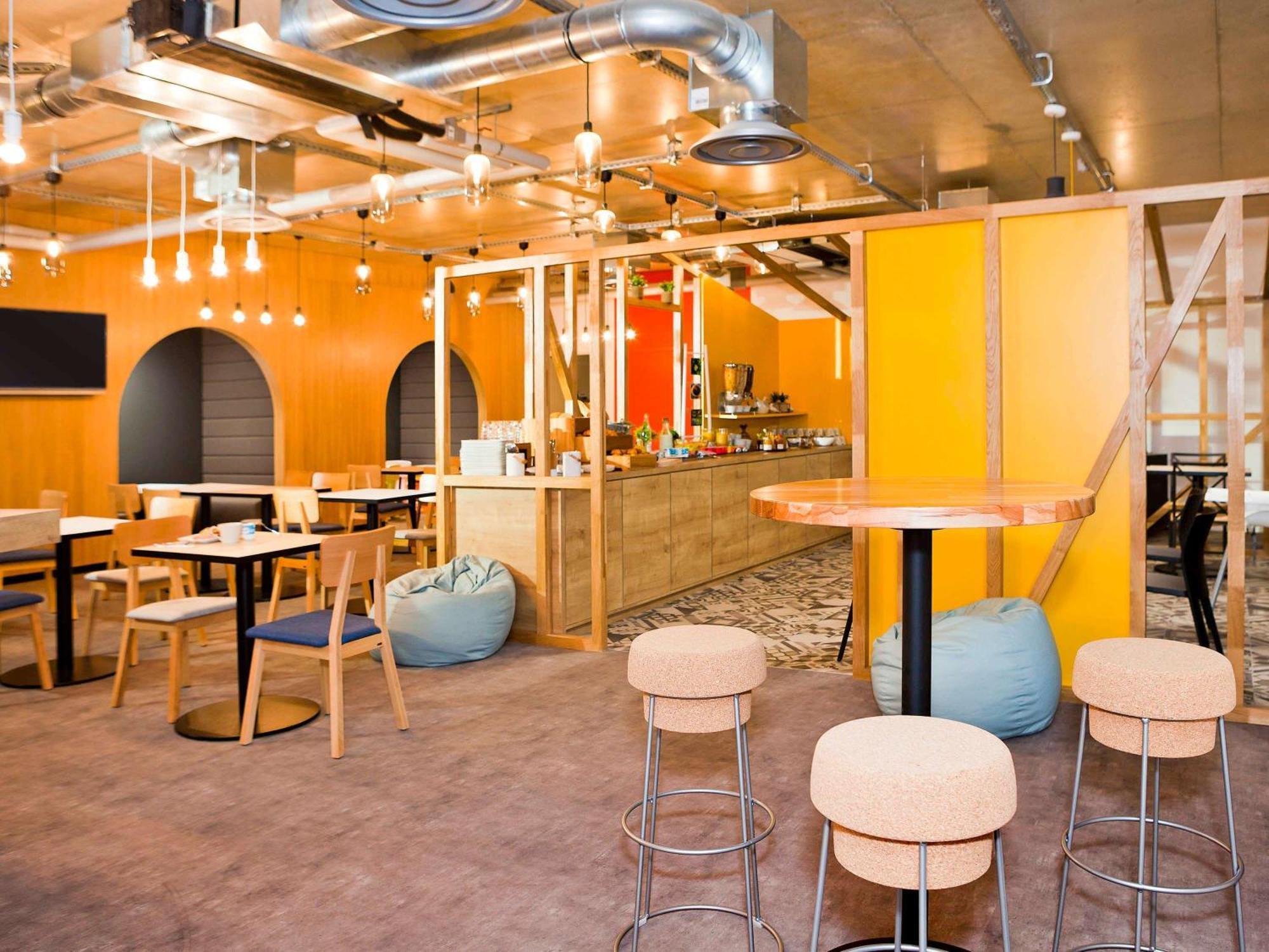 Hotel Ibis Styles Chalons En Champagne Centre Esterno foto