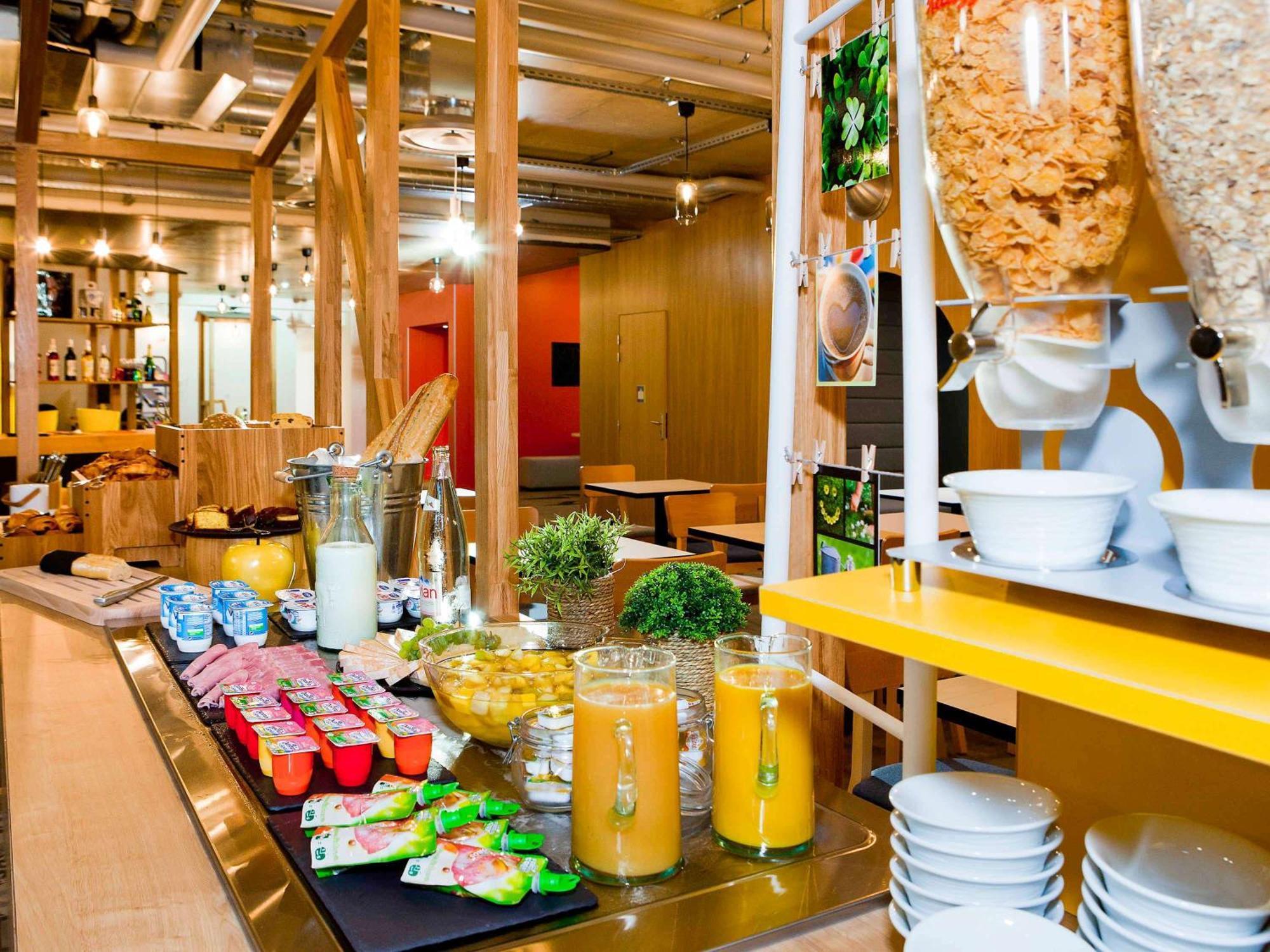 Hotel Ibis Styles Chalons En Champagne Centre Esterno foto