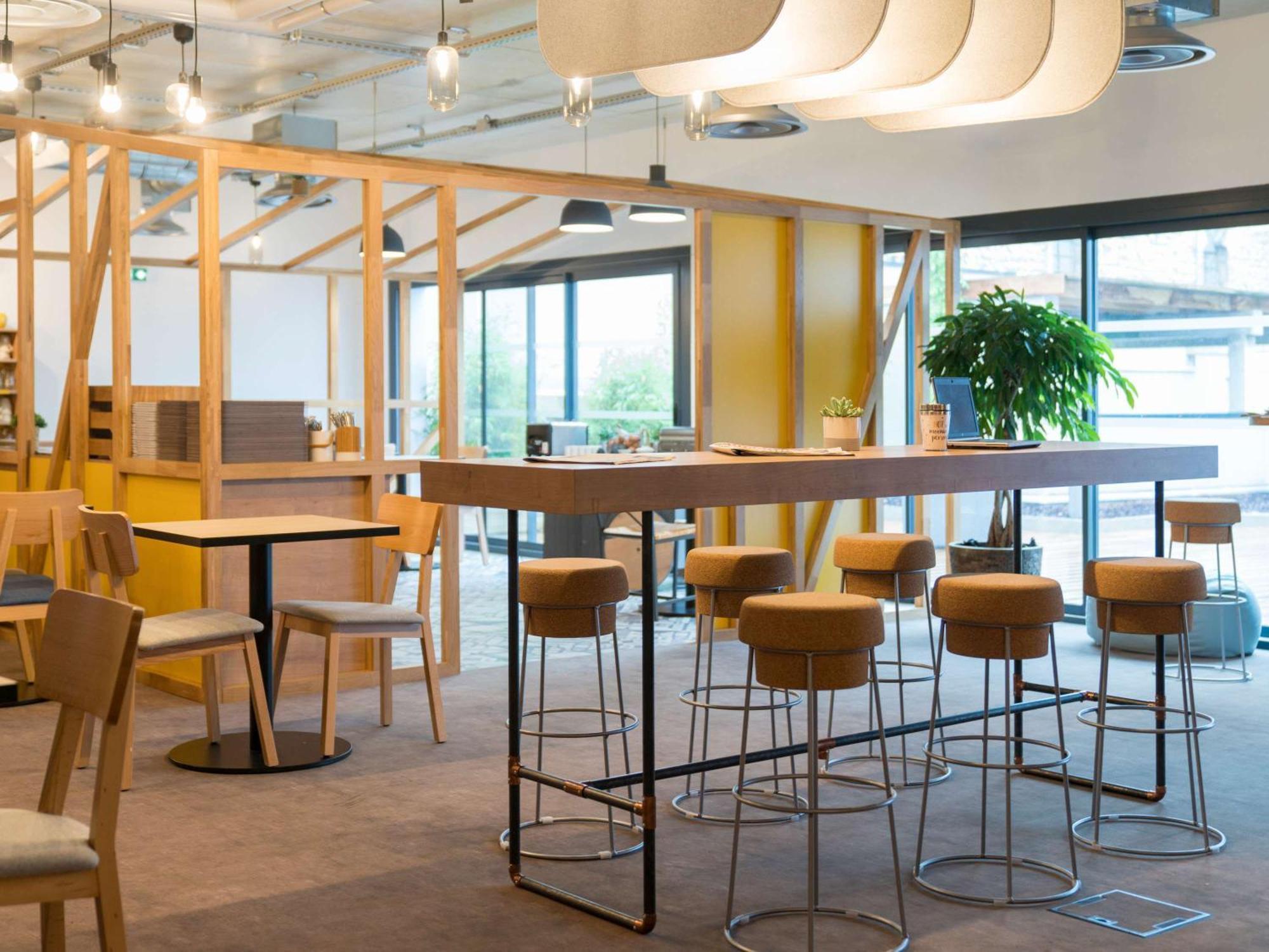 Hotel Ibis Styles Chalons En Champagne Centre Esterno foto